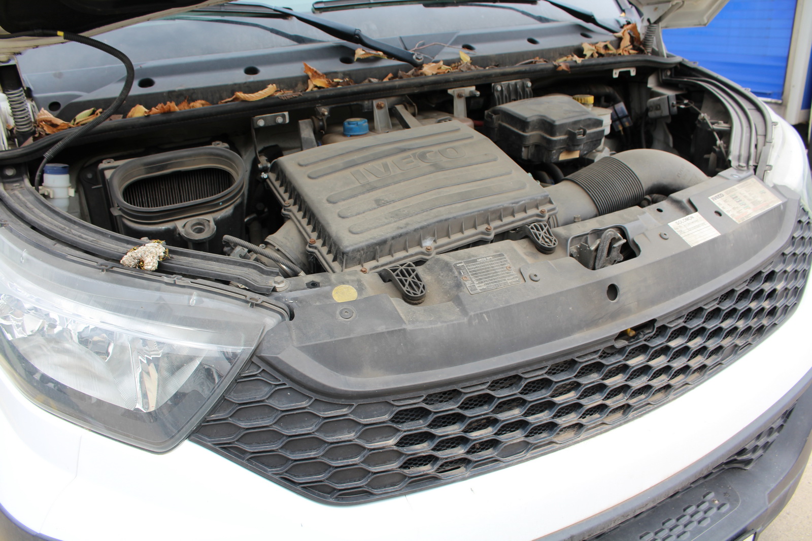 Hűtős kisteherautó 21