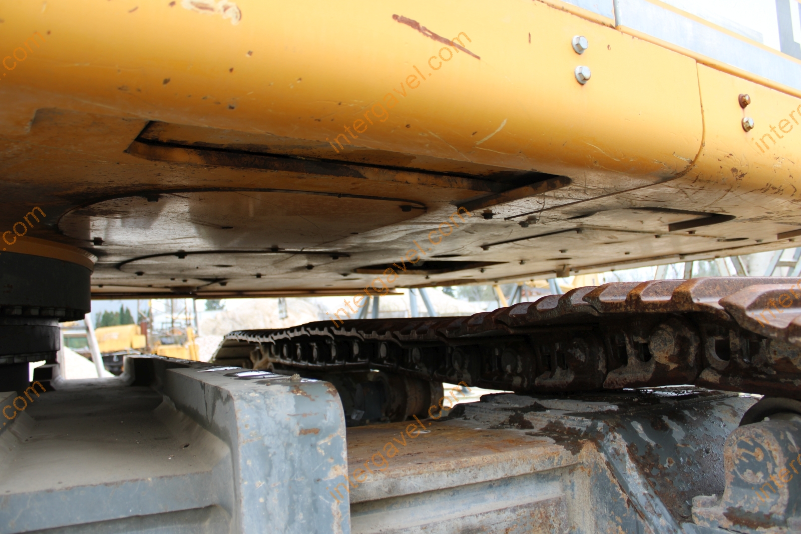 Hosszúgémű lánctalpas kotró – Liebherr 11