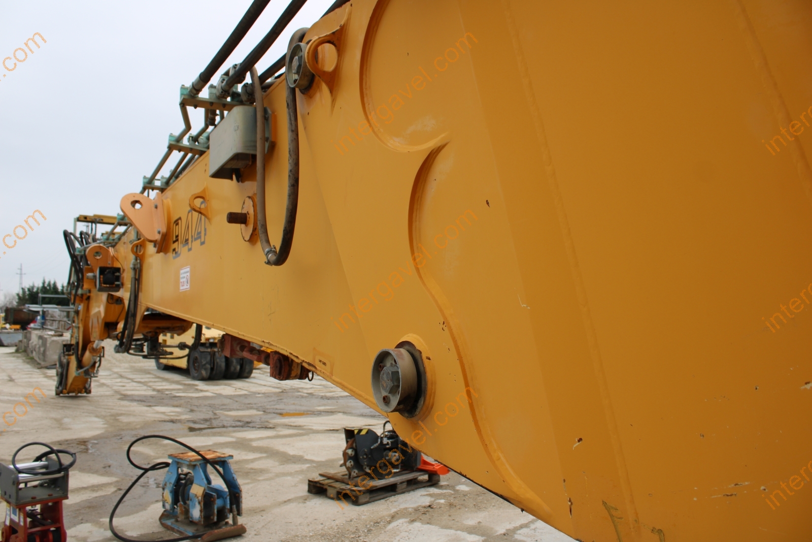 Hosszúgémű lánctalpas kotró – Liebherr 21