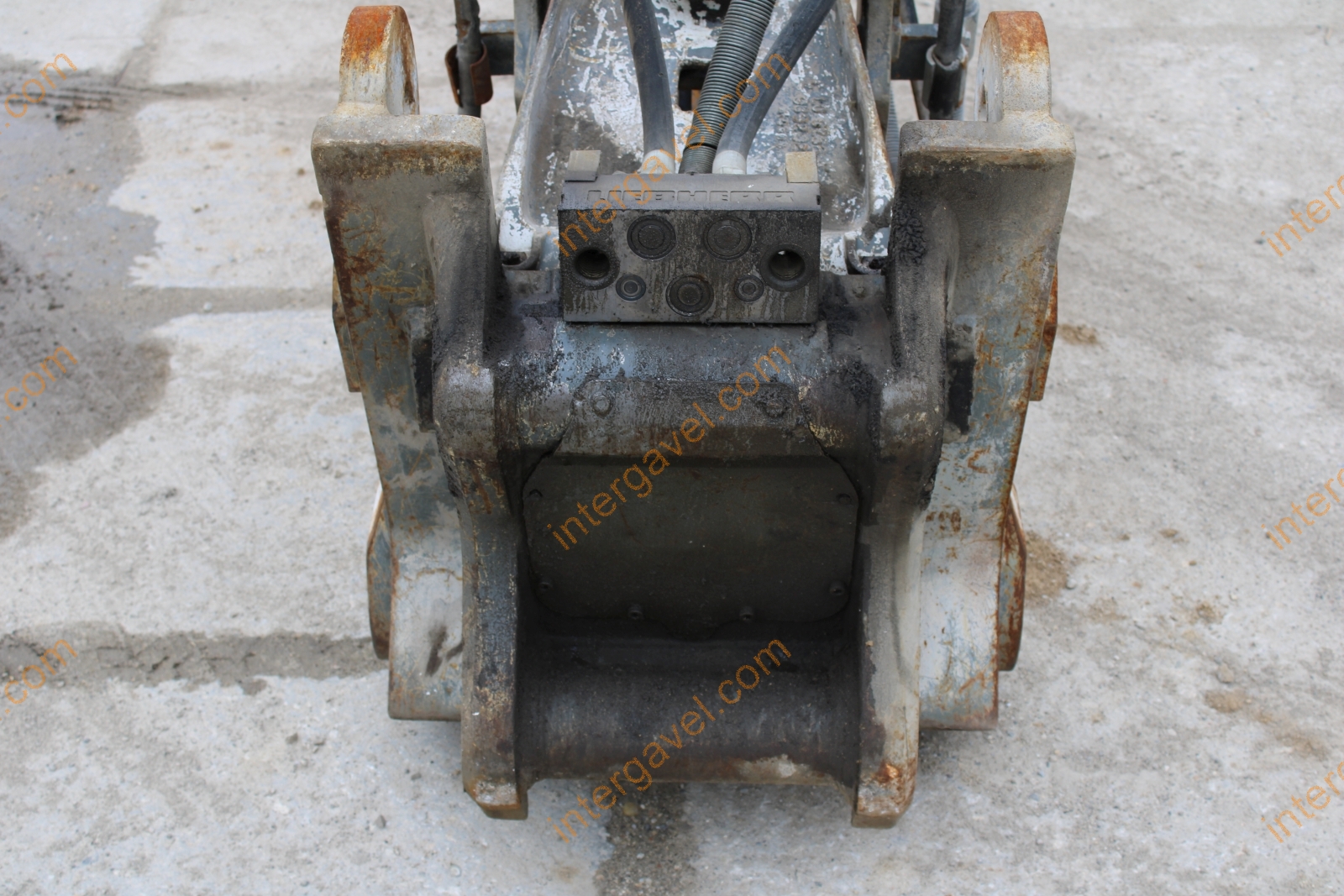 Hosszúgémű lánctalpas kotró – Liebherr 30