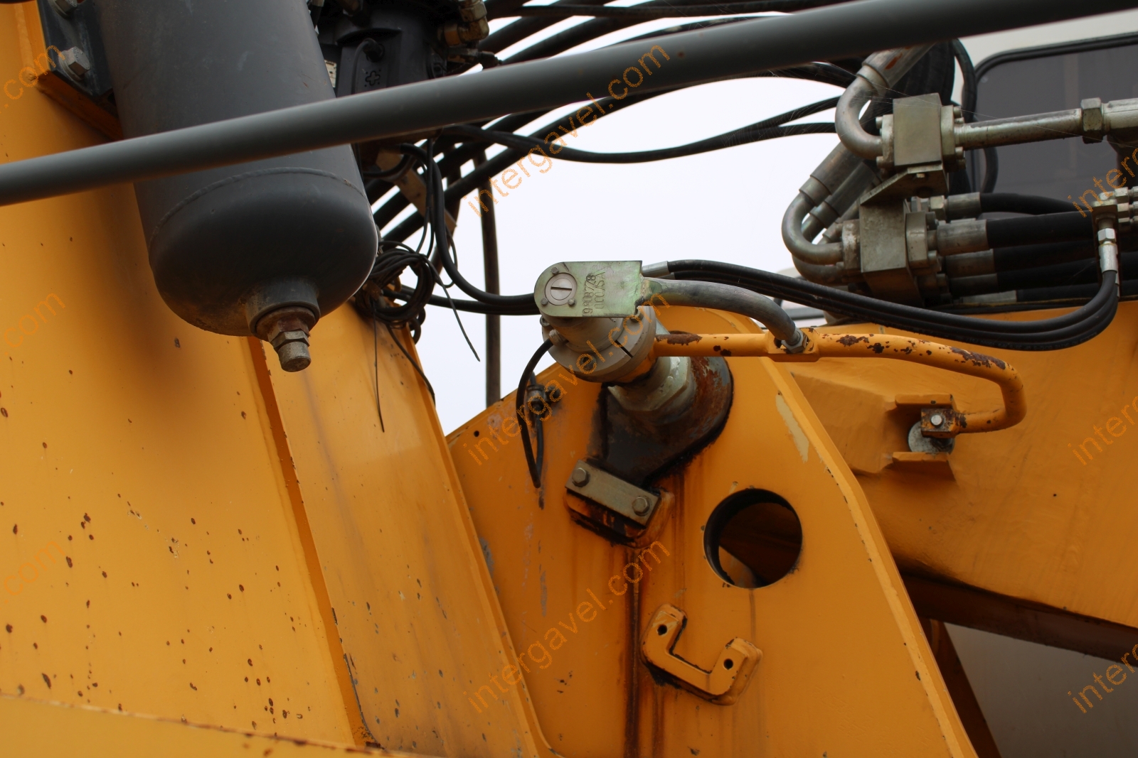 Hosszúgémű lánctalpas kotró – Liebherr 42