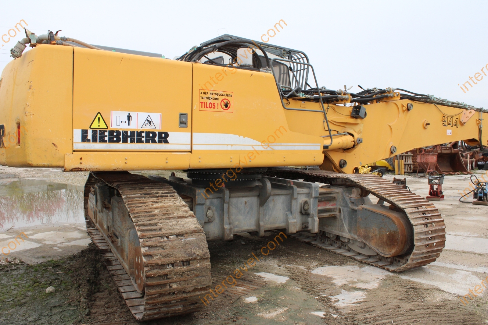 Hosszúgémű lánctalpas kotró – Liebherr 45