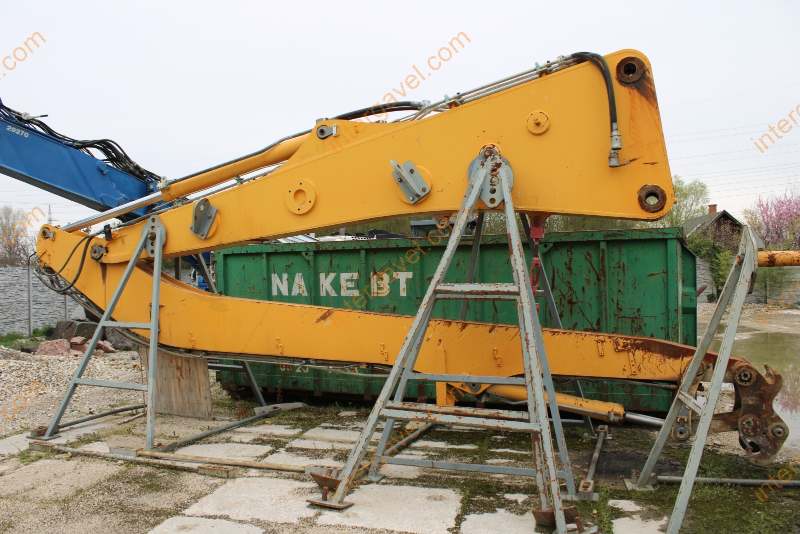 Hosszúgémű lánctalpas kotró – Liebherr 49