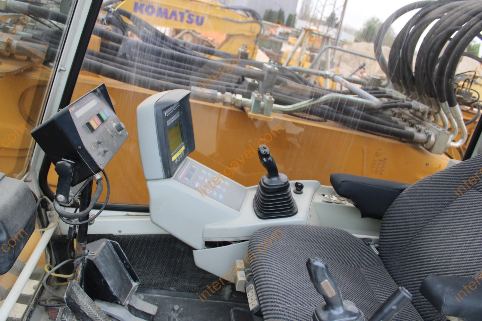 Hosszúgémű lánctalpas kotró – Liebherr 56