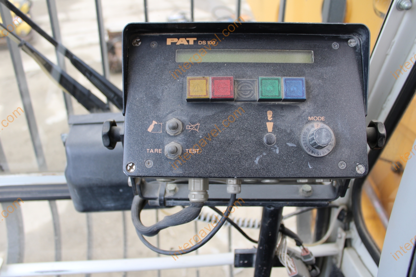 Hosszúgémű lánctalpas kotró – Liebherr 59