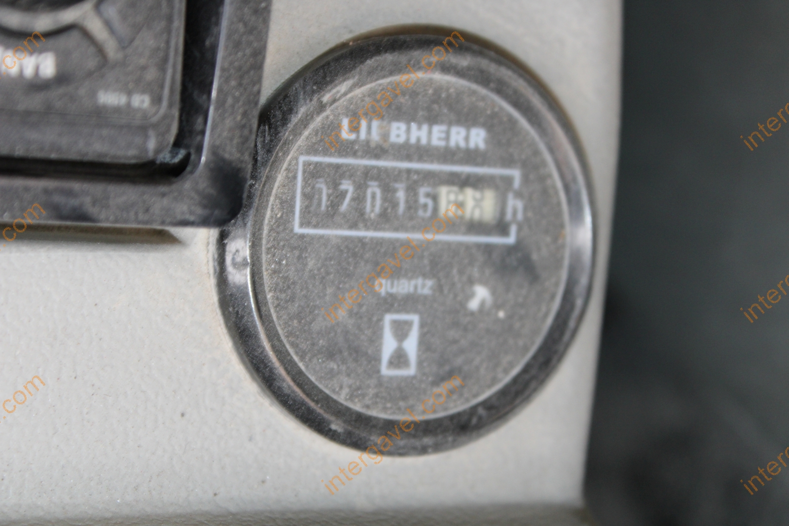 Hosszúgémű lánctalpas kotró – Liebherr 65