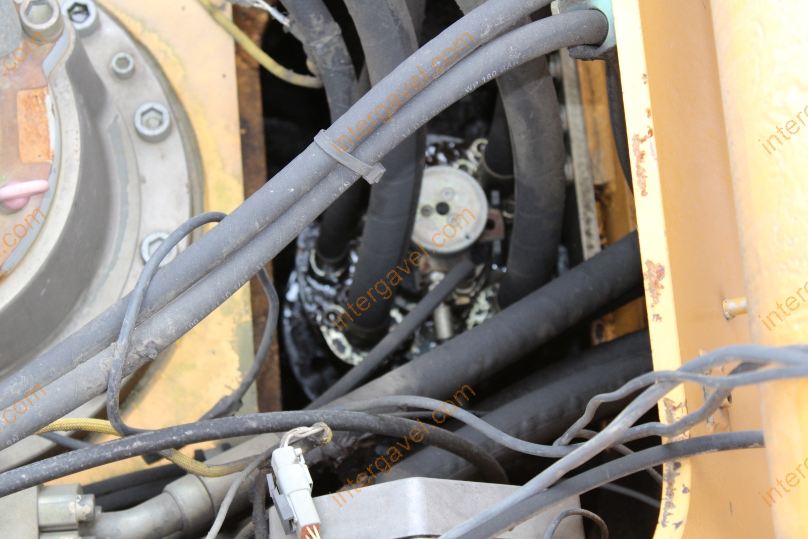 Hosszúgémű lánctalpas kotró – Liebherr 79