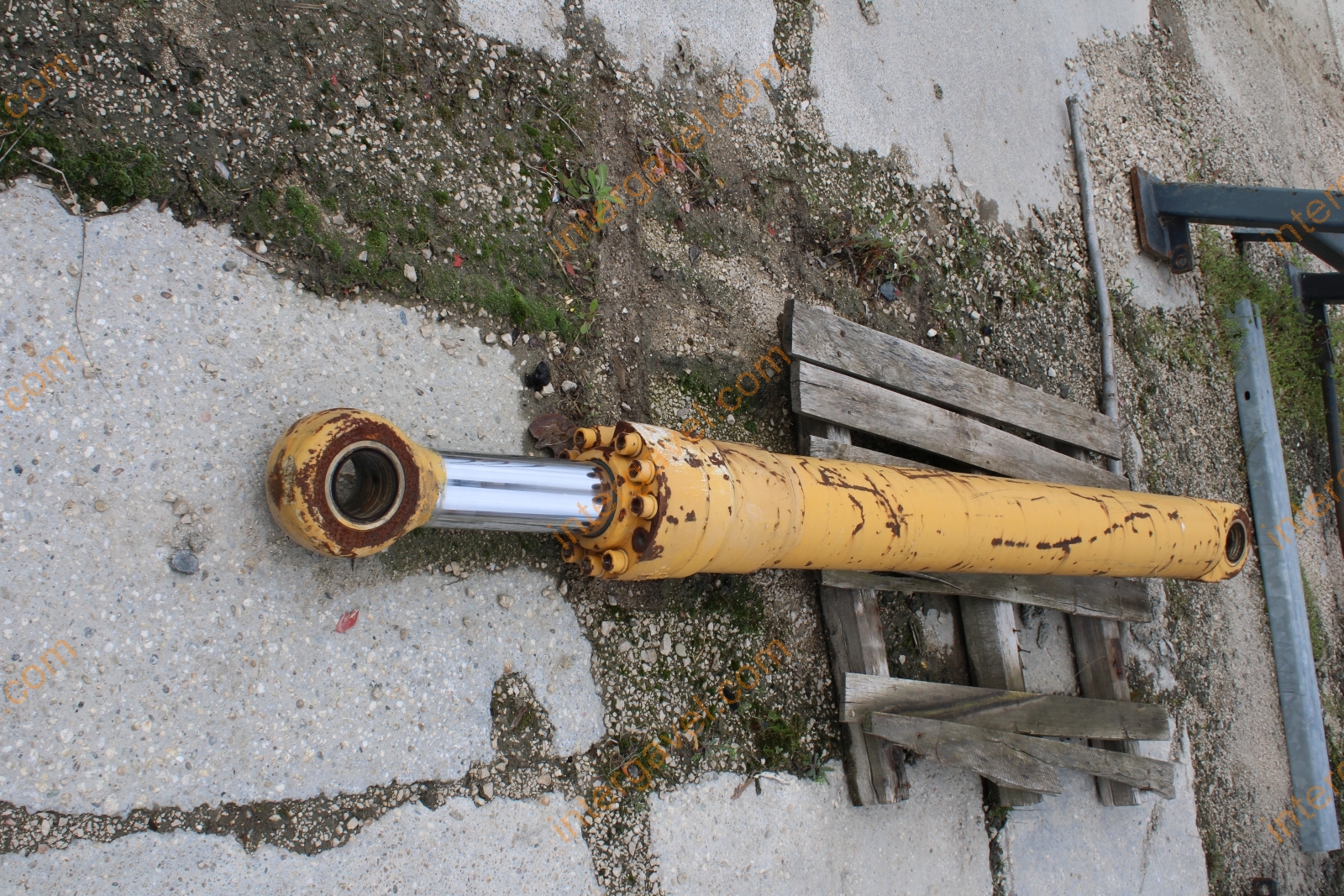 Bontógém - Komatsu 6