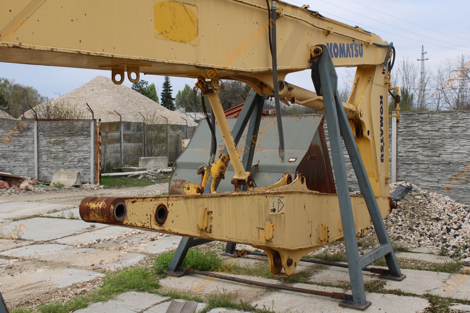 Bontógém - Komatsu 10