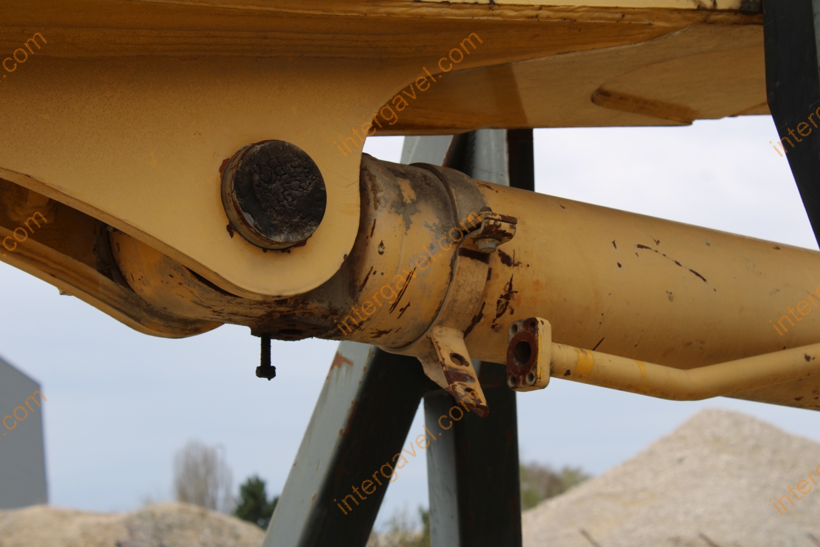 Bontógém - Komatsu 12