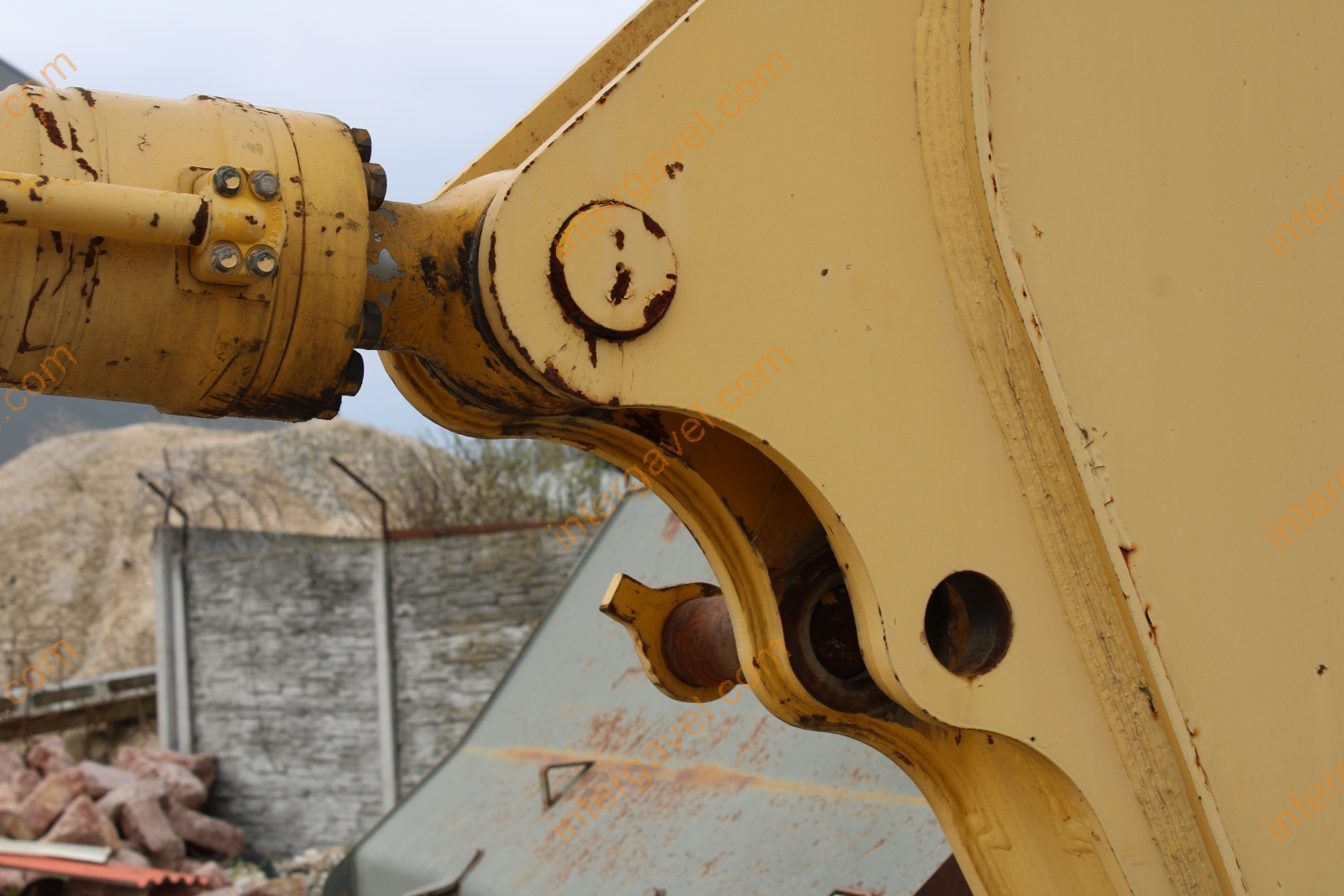 Bontógém - Komatsu 13