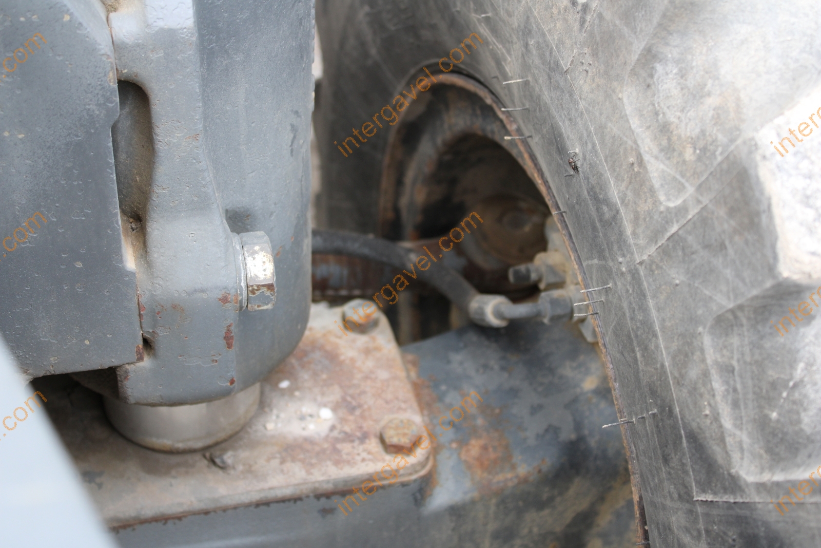 Gumikerekes kotró - LIEBHERR 11