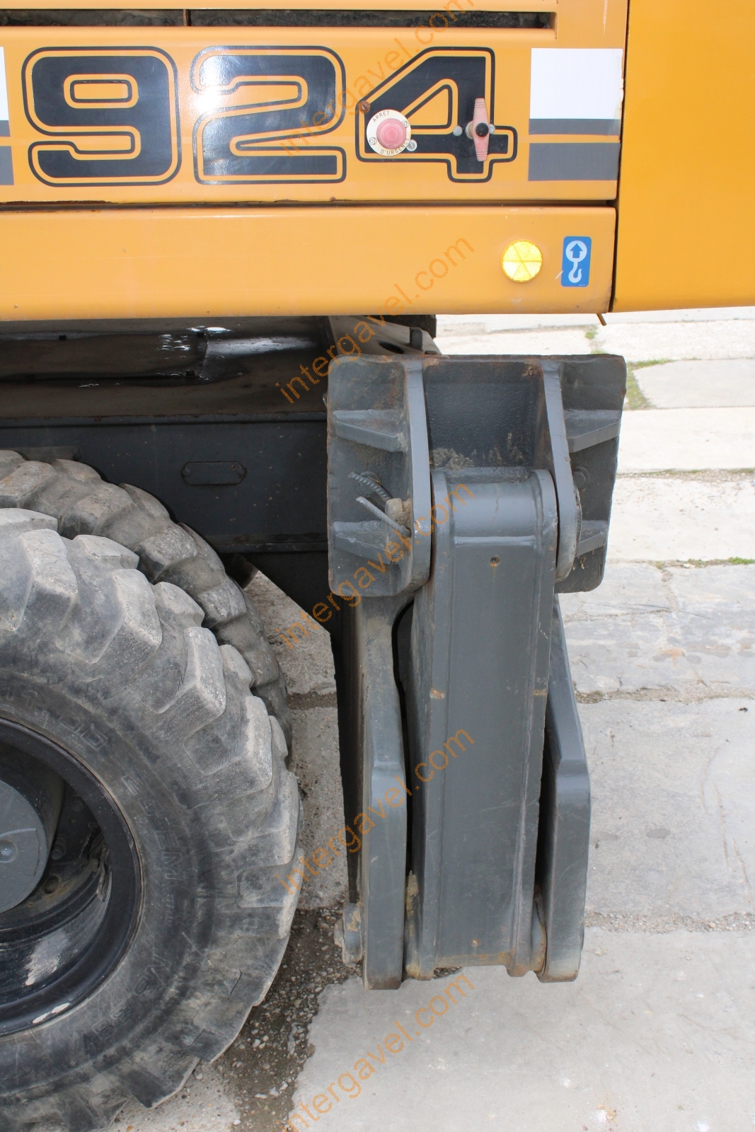 Gumikerekes kotró - LIEBHERR 22