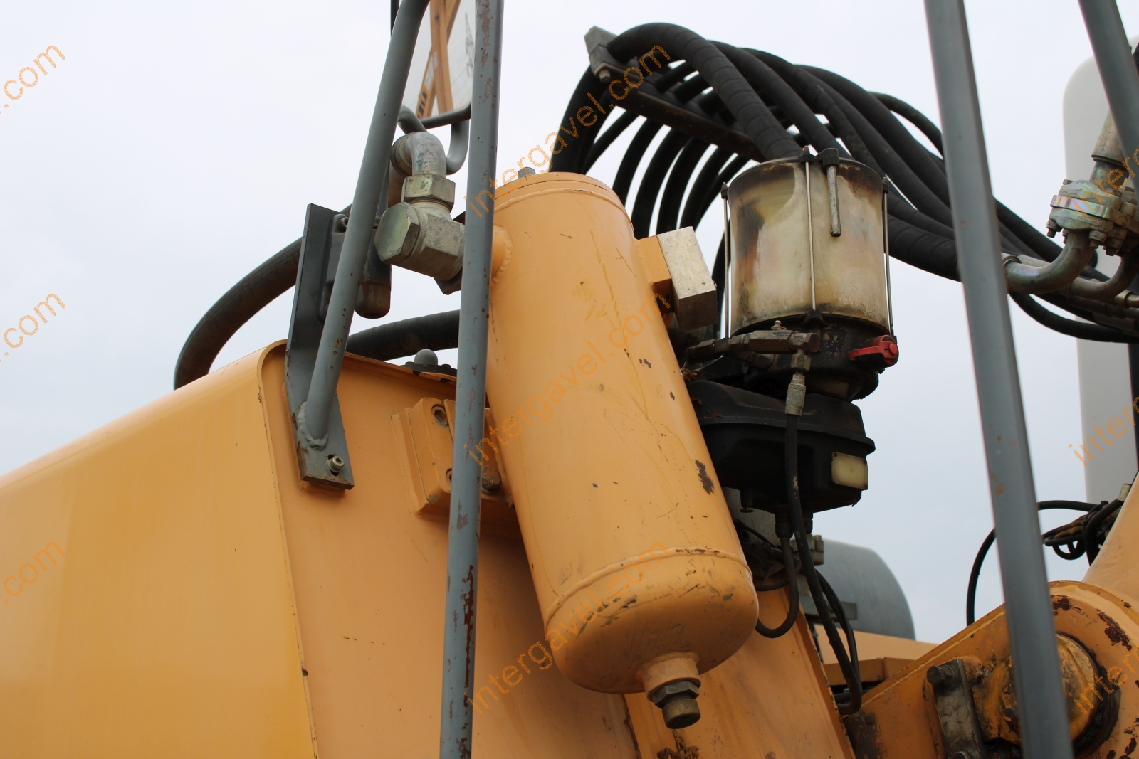 Gumikerekes kotró - LIEBHERR 33