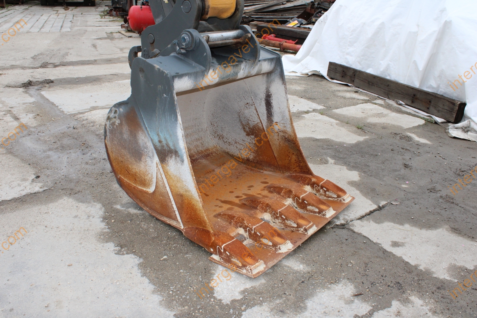 Gumikerekes kotró - LIEBHERR 42