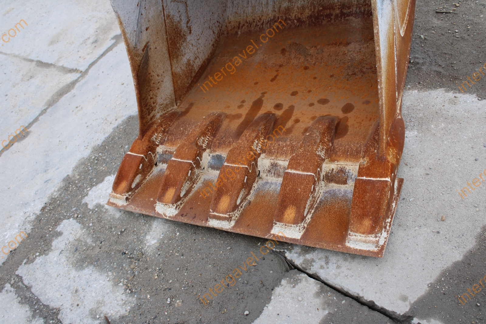 Gumikerekes kotró - LIEBHERR 43