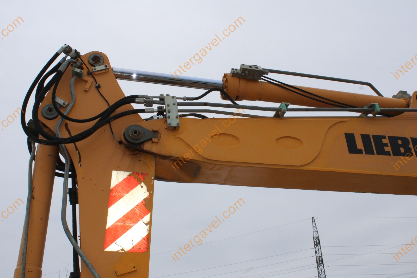 Gumikerekes kotró - LIEBHERR 44