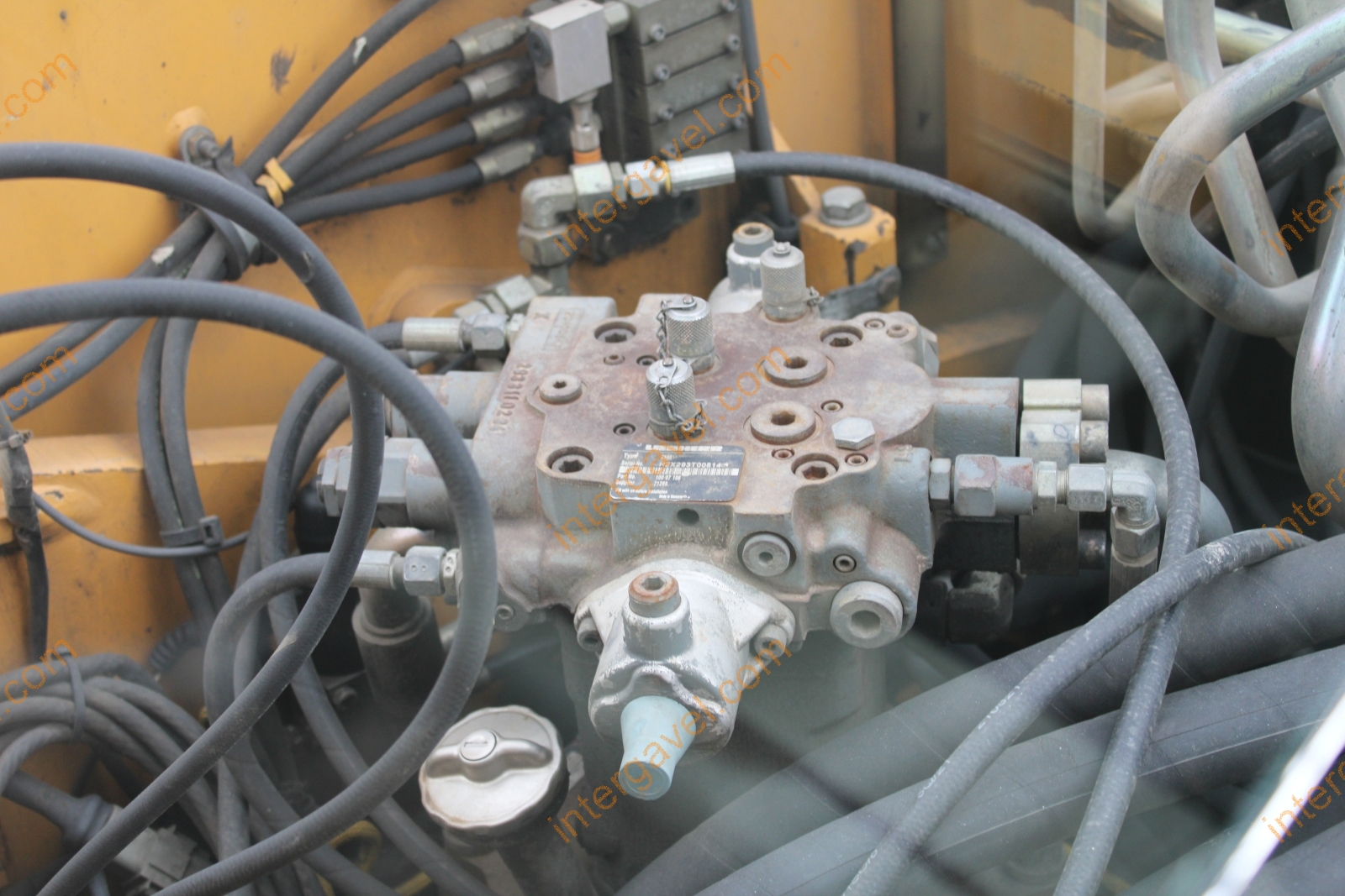 Gumikerekes kotró - LIEBHERR 56