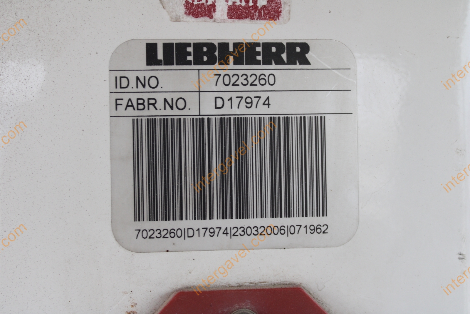 Gumikerekes kotró - LIEBHERR 59