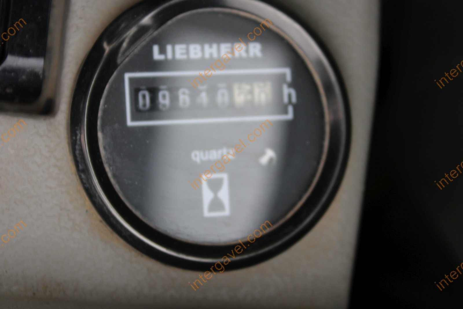 Gumikerekes kotró - LIEBHERR 64