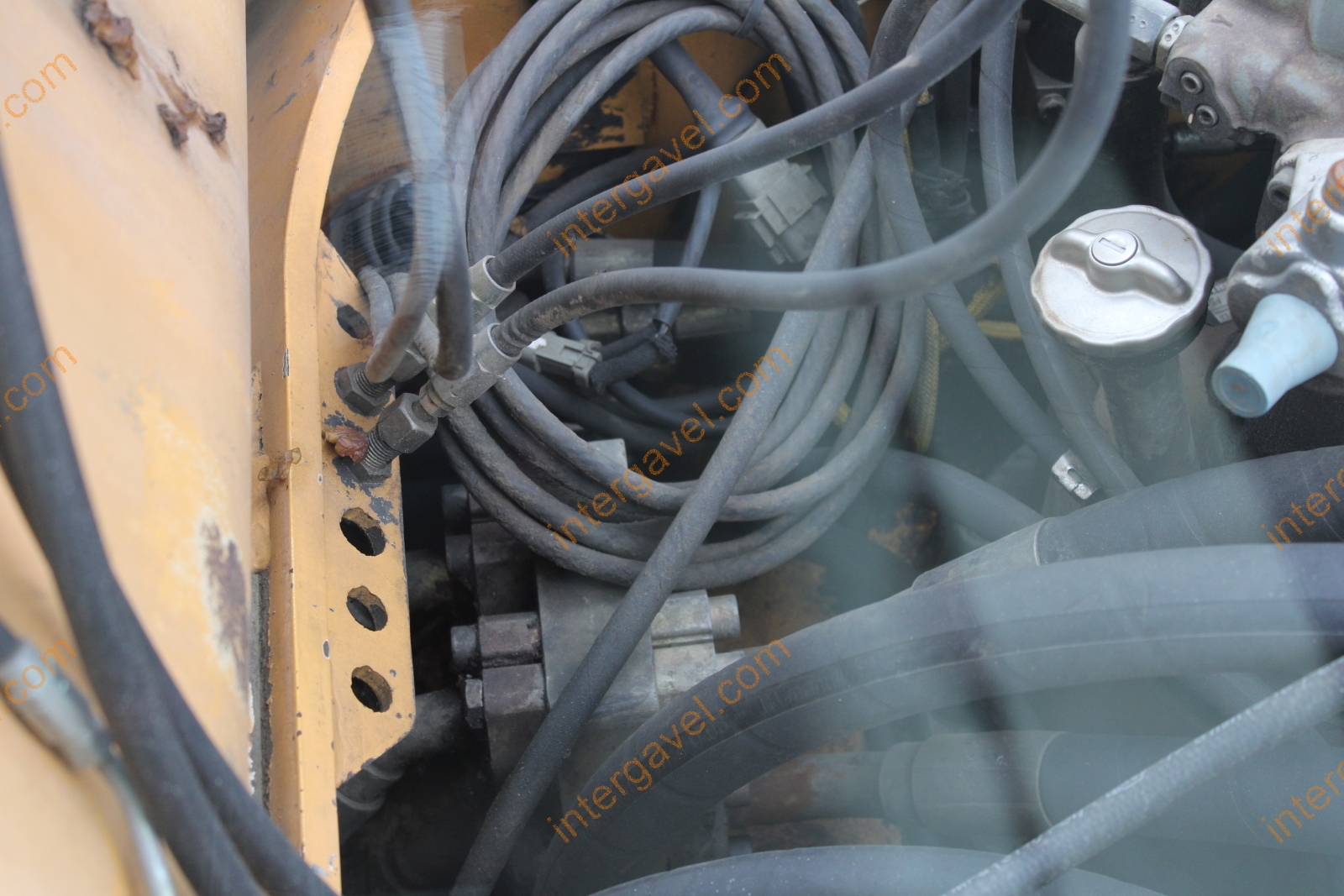 Gumikerekes kotró - LIEBHERR 68