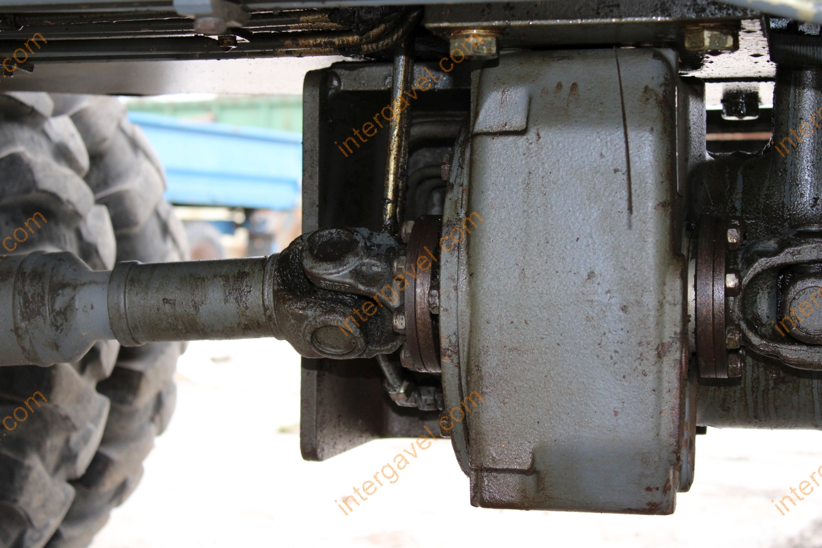 Gumikerekes kotró - LIEBHERR 73