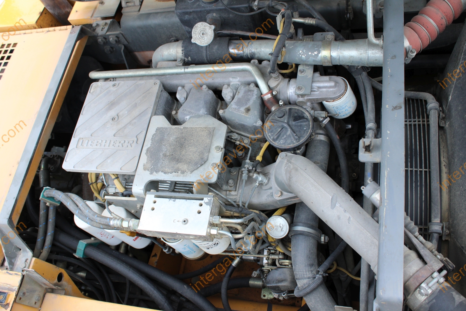 Gumikerekes kotró - LIEBHERR 76