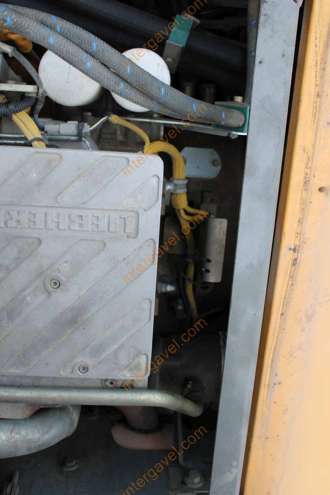 Gumikerekes kotró - LIEBHERR 77