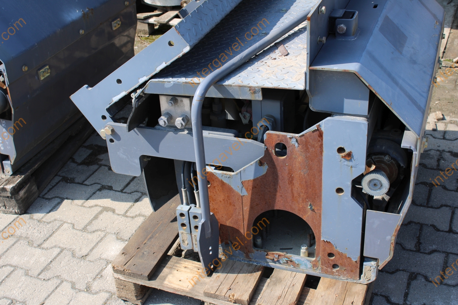 Aszfalt finiser pad és szélesítő 13