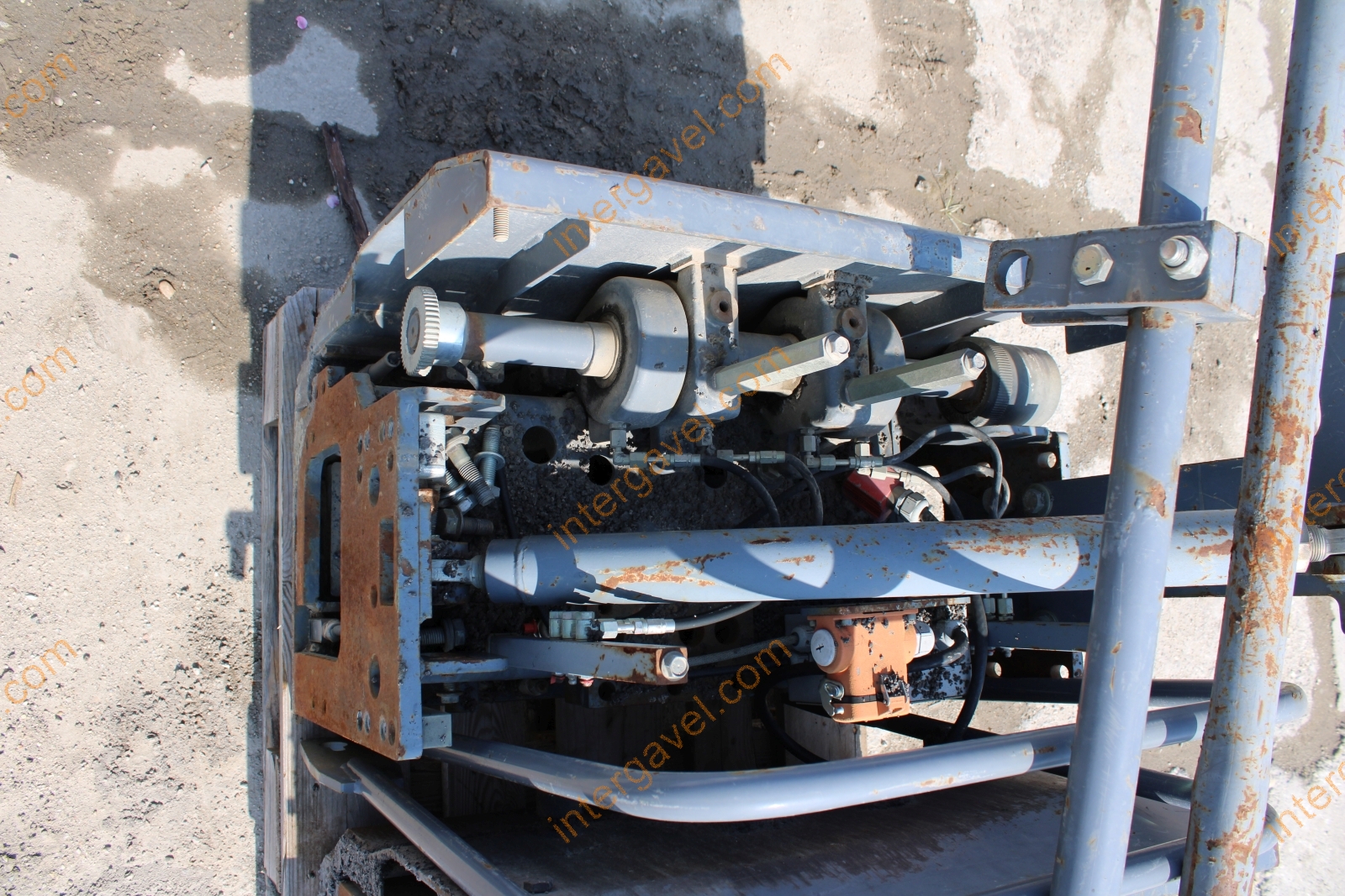 Aszfalt finiser szélesítő 8