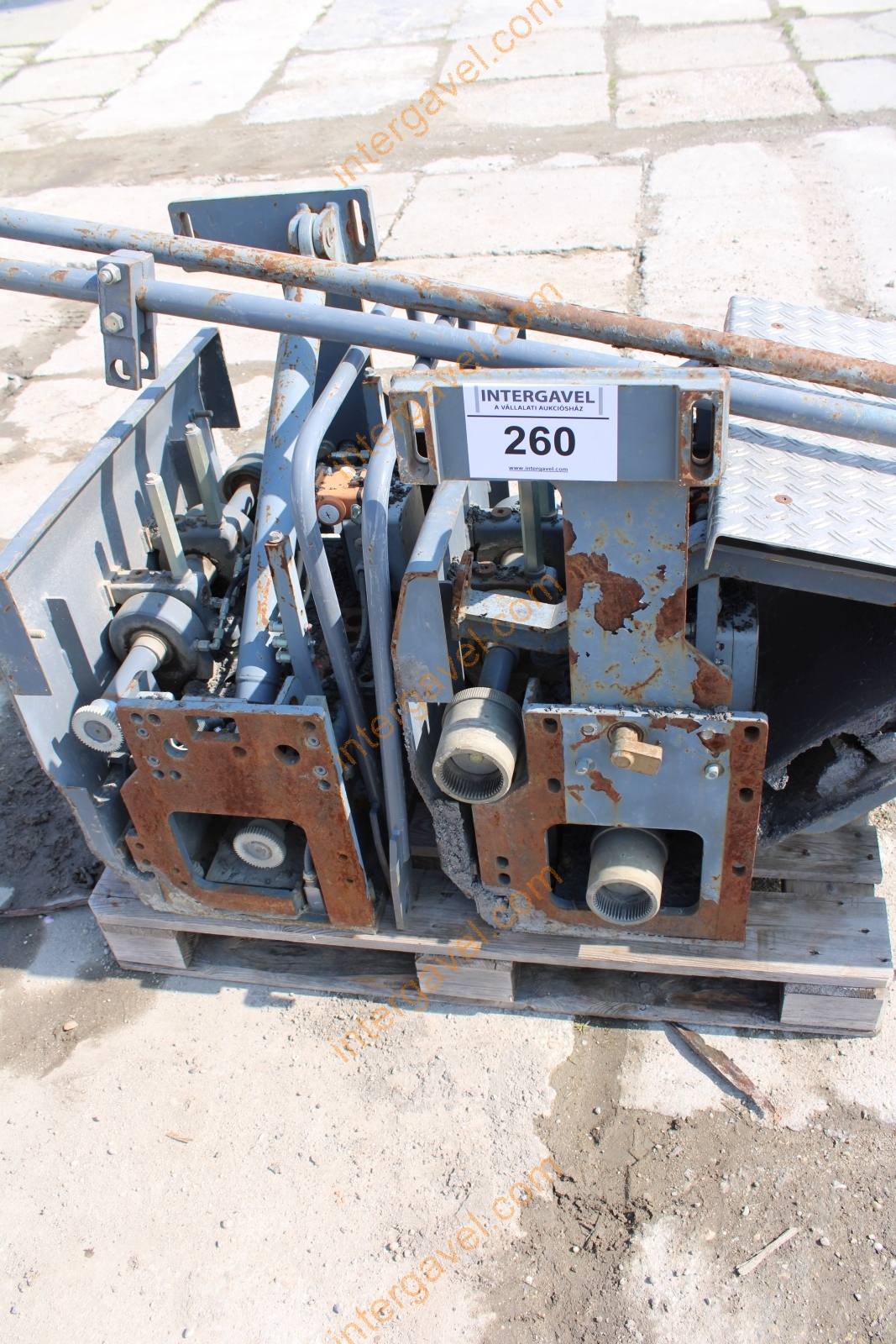 Aszfalt finiser szélesítő 10