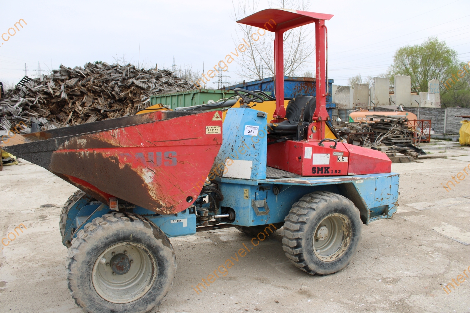 Paus dömper, évjárat: 2001