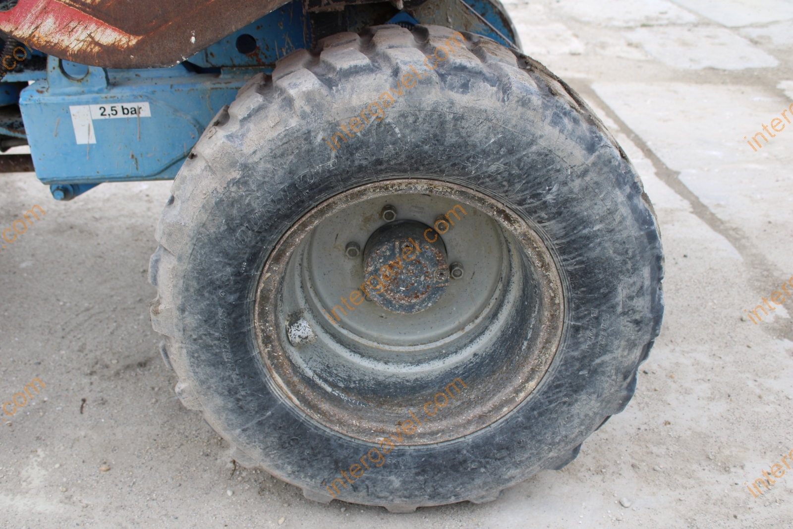 Paus dömper, évjárat: 2001 24