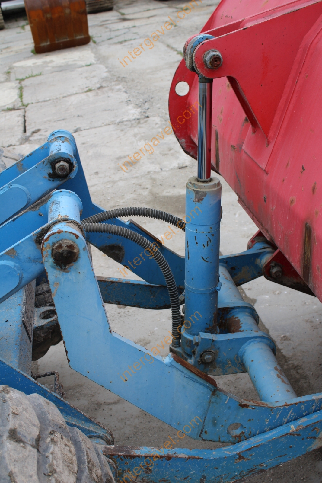 Paus dömper, évjárat: 2001 37