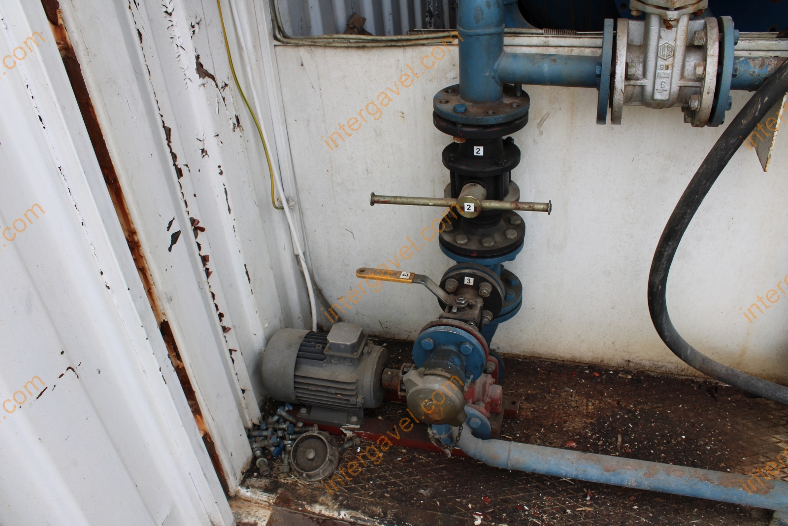 Üzemanyag konténer 8