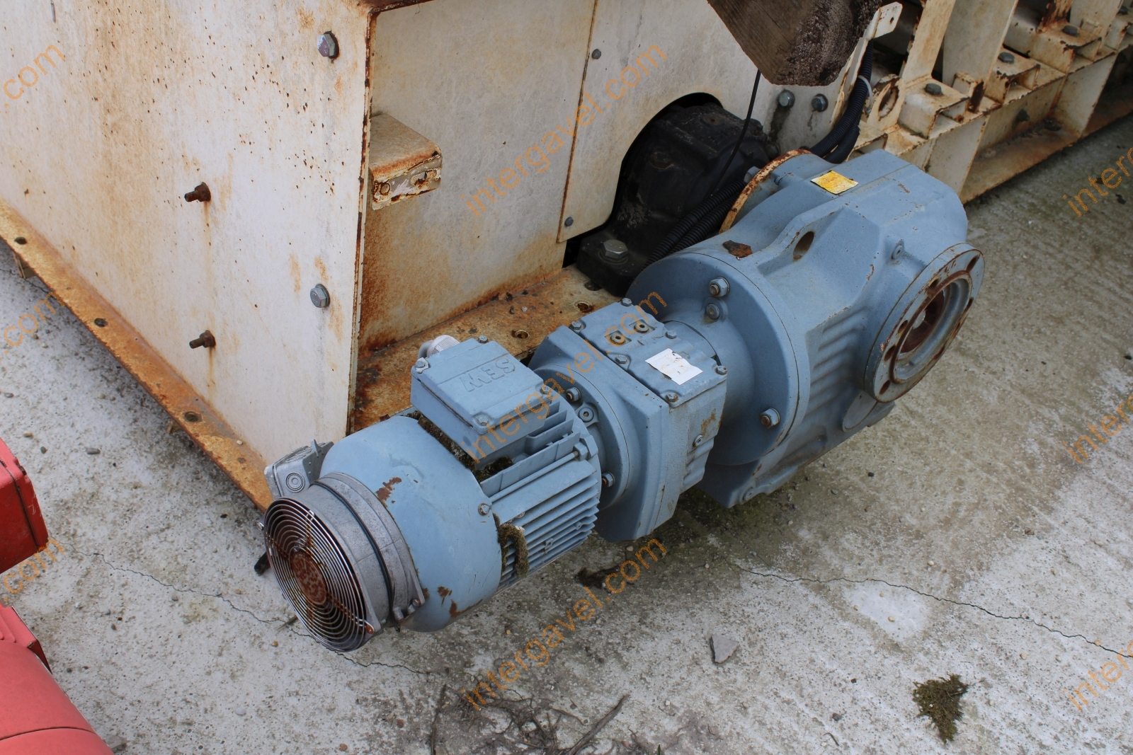 Szalagrendszer betonkeverőhöz 13