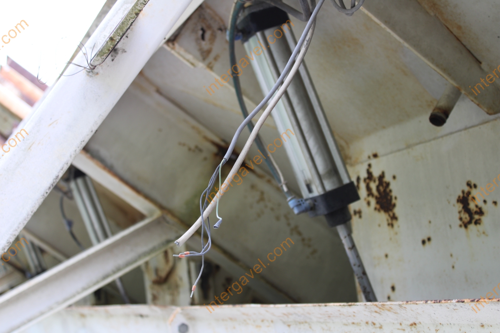 Soradagoló szalaggal 16