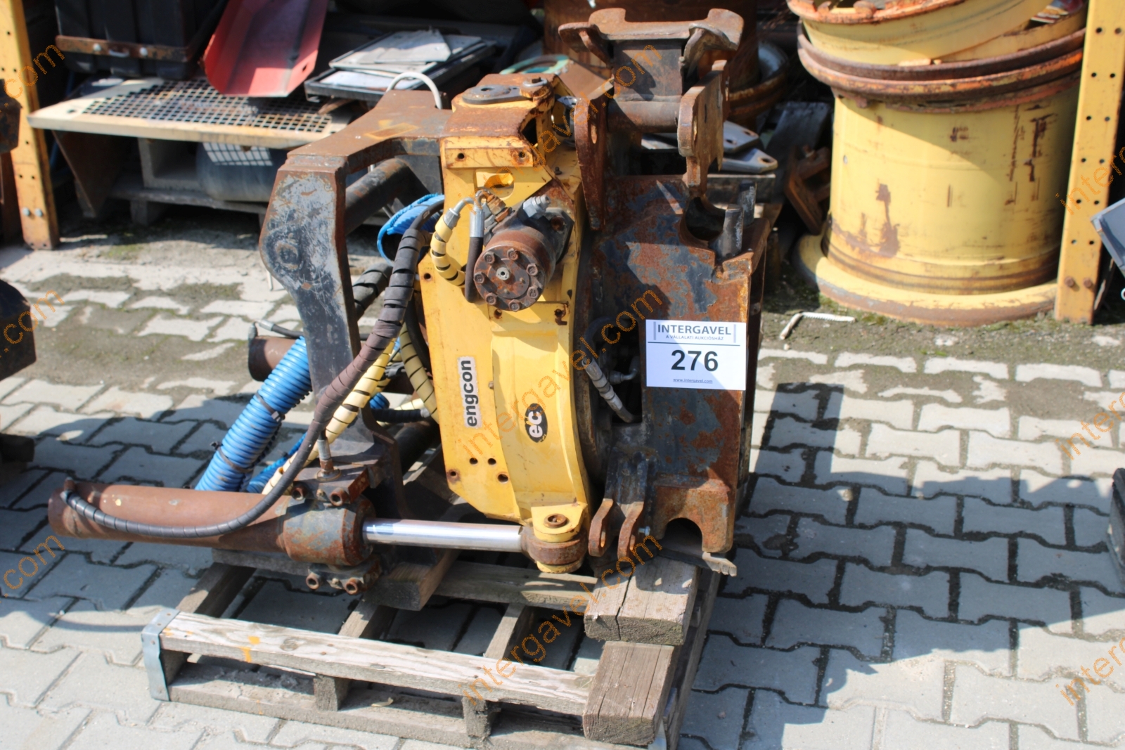 Billenőforgató adapter 