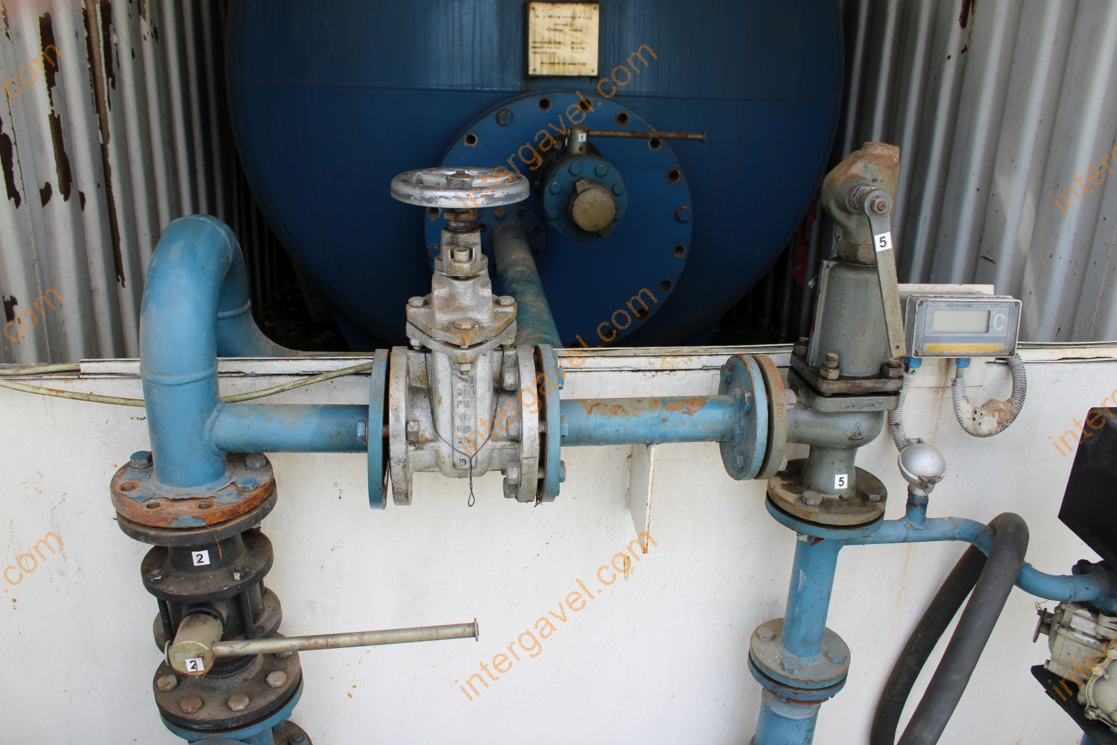 Üzemanyag konténer 9