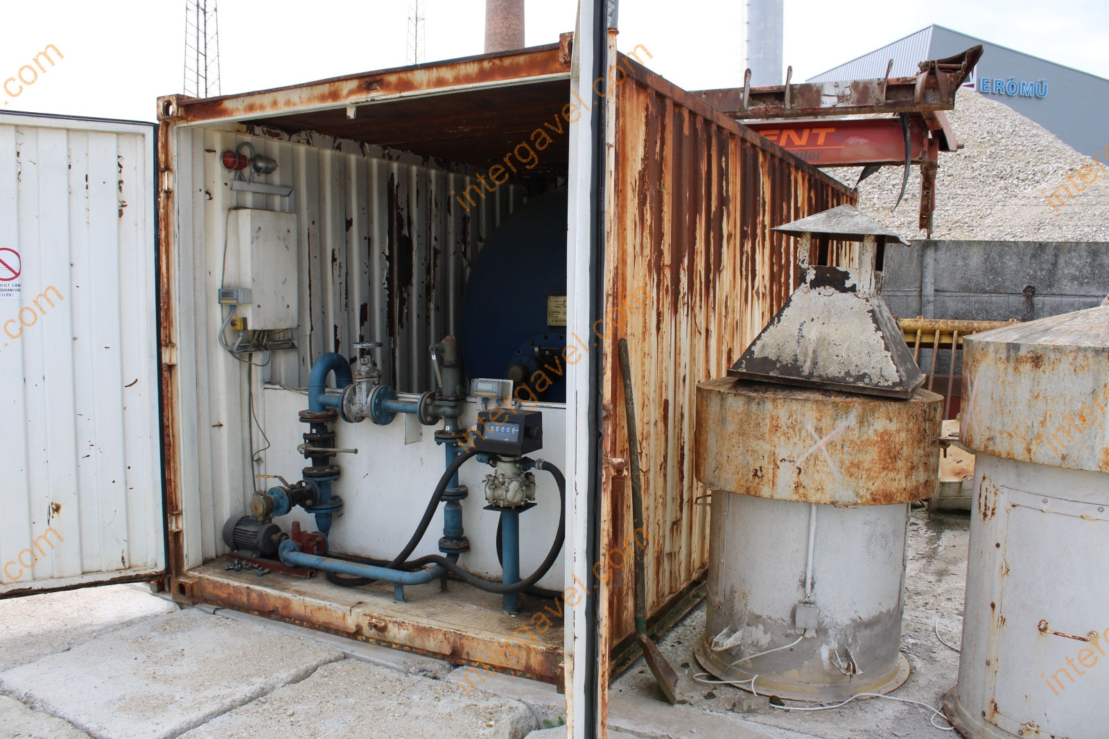 Üzemanyag konténer 13