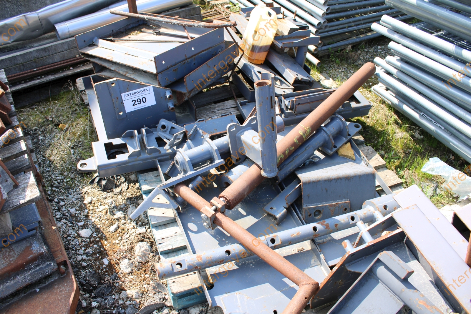 Vegyes finiser alkatrész 3