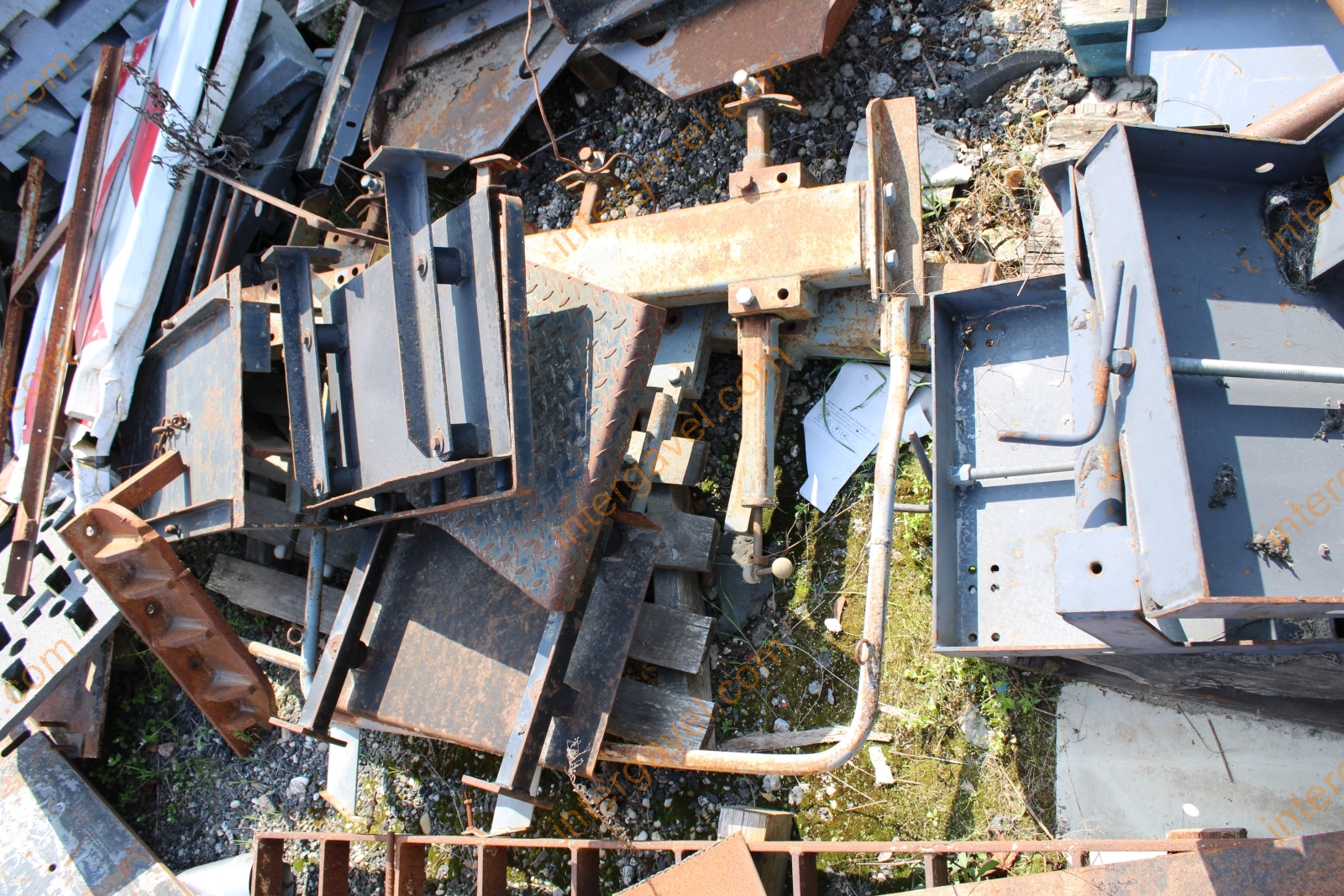 Vegyes finiser alkatrész 5