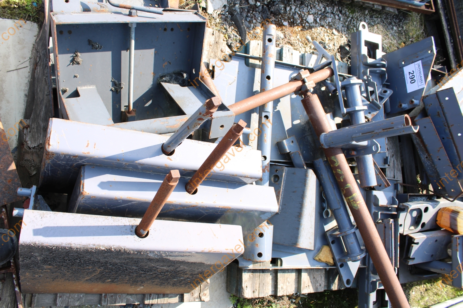 Vegyes finiser alkatrész 7