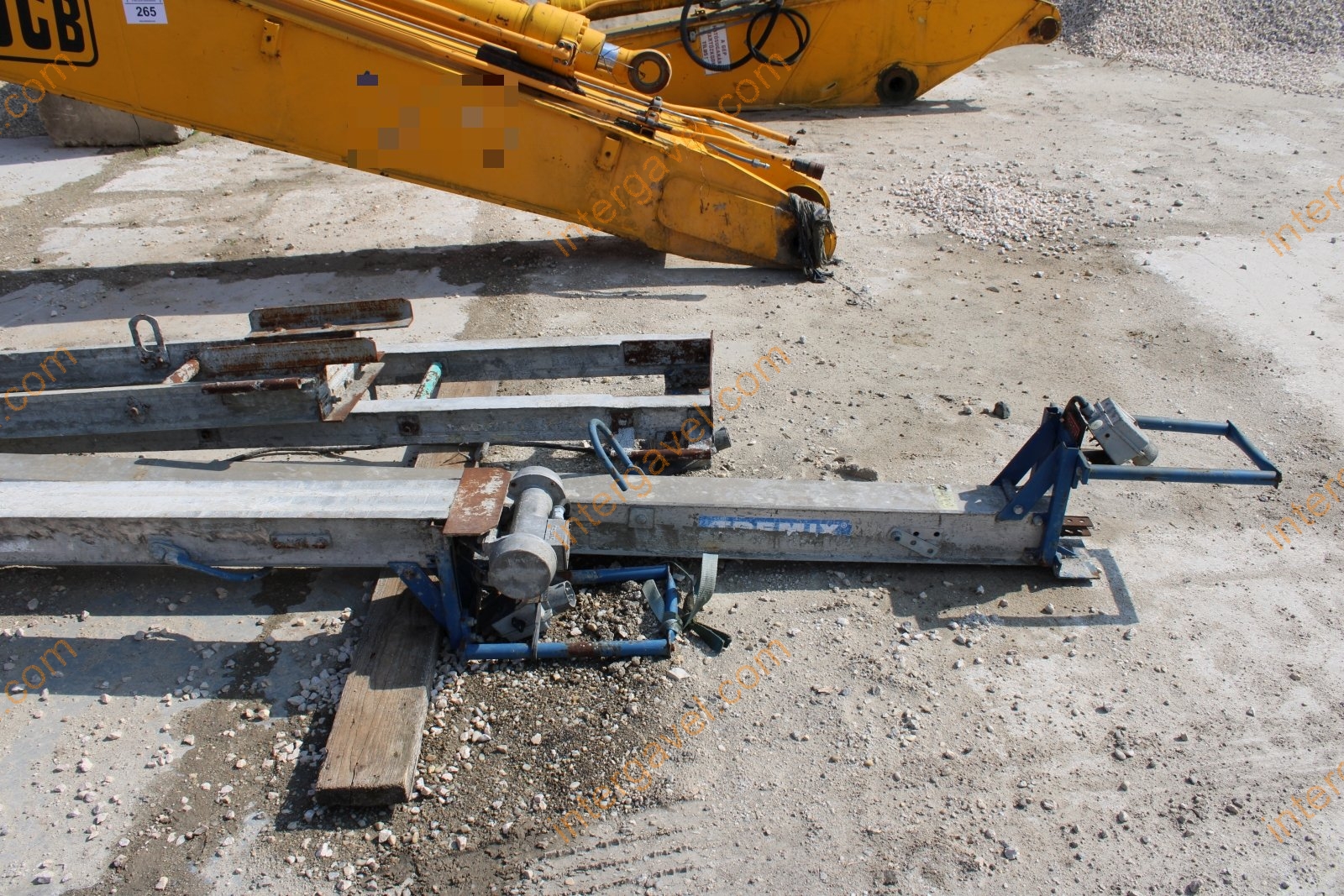 Betonsimító gerendák villanymotorral 3