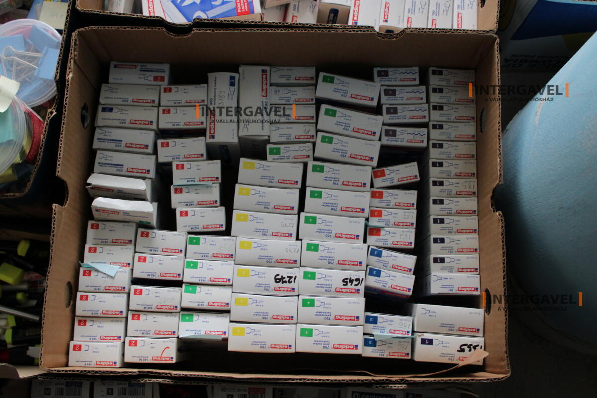 Vegyes irodaszerek 8