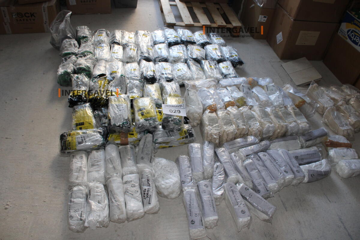 Munkavédelmi kesztyűk