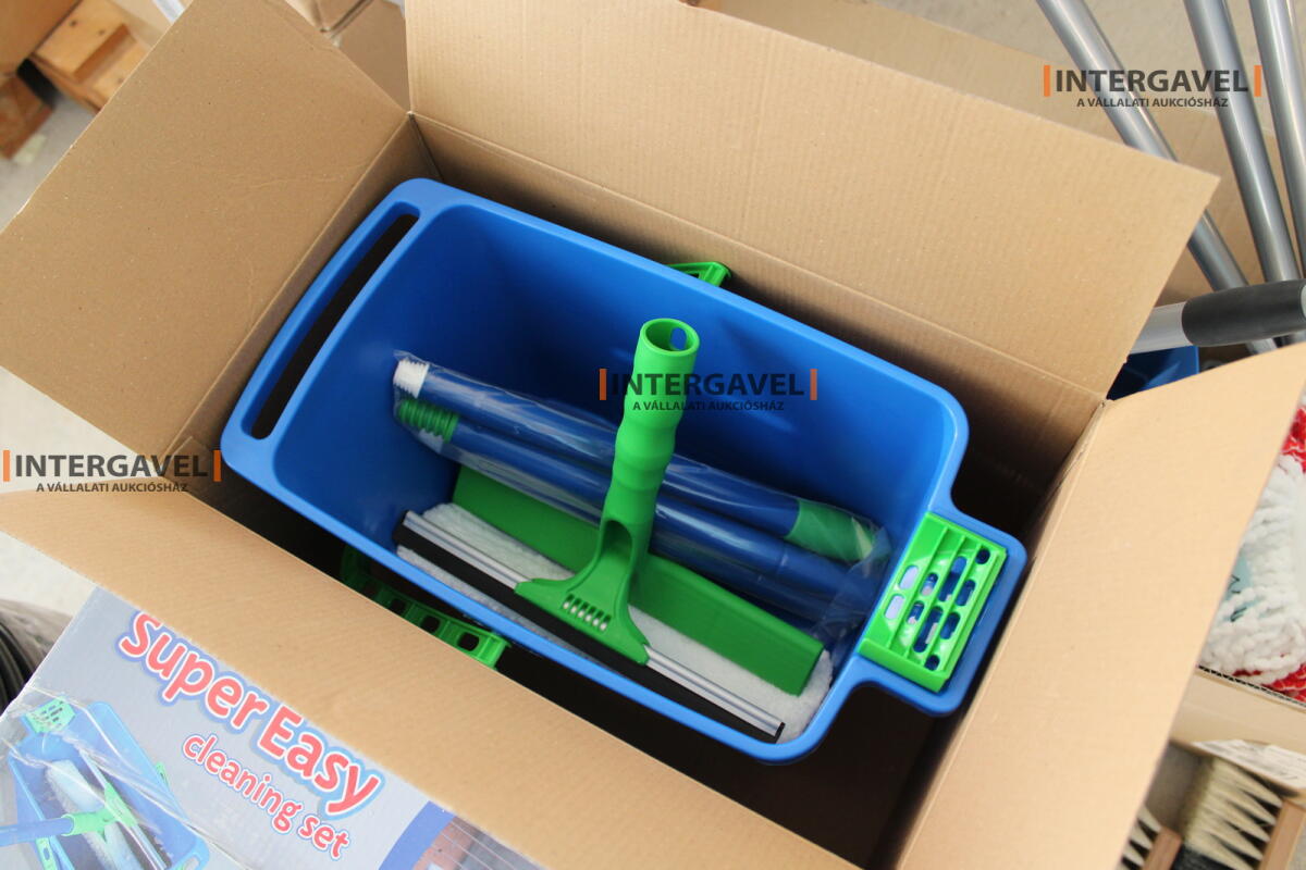 Vegyes takarító kellékek 4