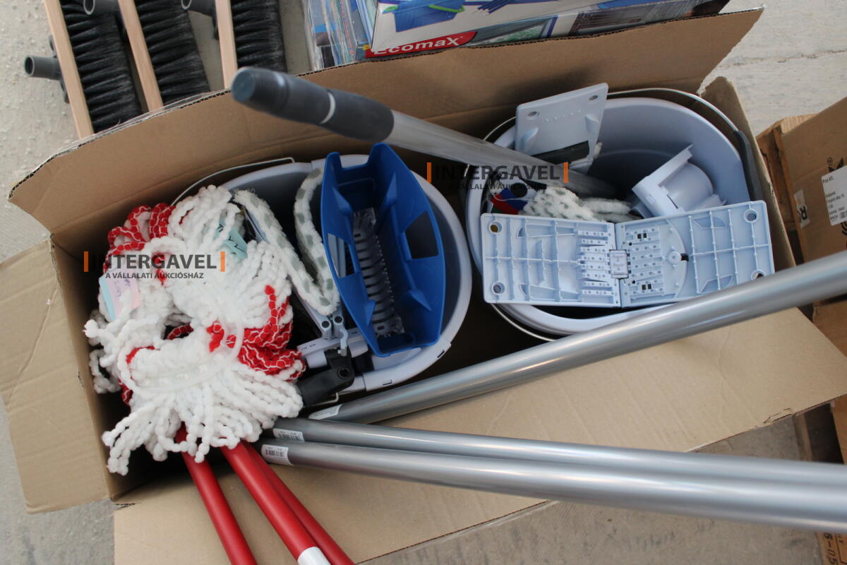 Vegyes takarító kellékek 6