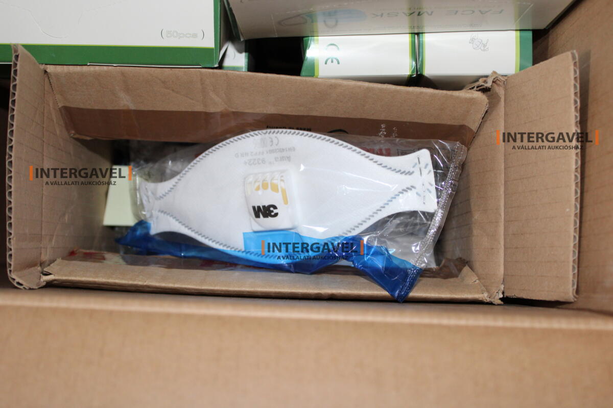 Vegyes gumikesztyűk és maszkok 2