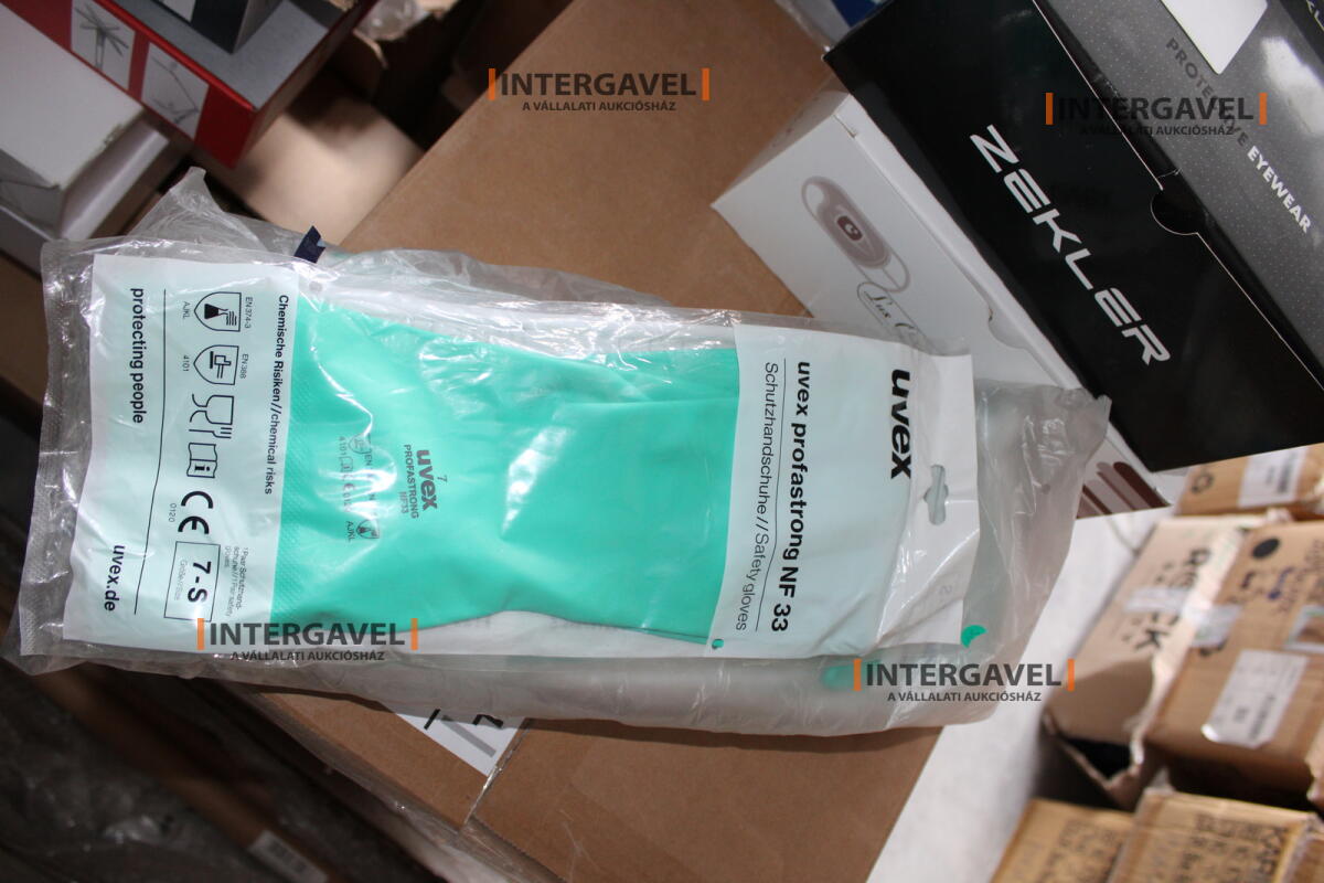 Vegyes gumikesztyűk és maszkok 7